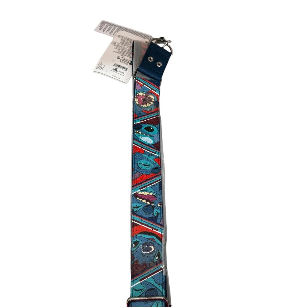 Stitch printed Themed Disney pin lanyard NWT
Great for pin trading/collection